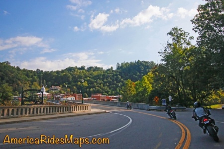 Baileys Branch Road into Marshall