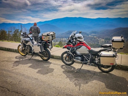 Foothills Parkway (east)