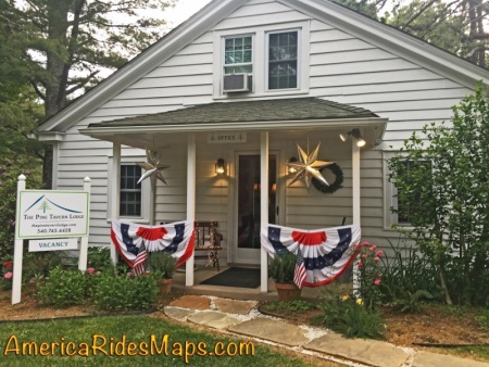 Pine Tavern Lodge