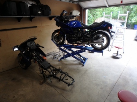 K100RS on a Kendon Lift