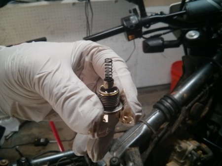 DR650 NSU spring