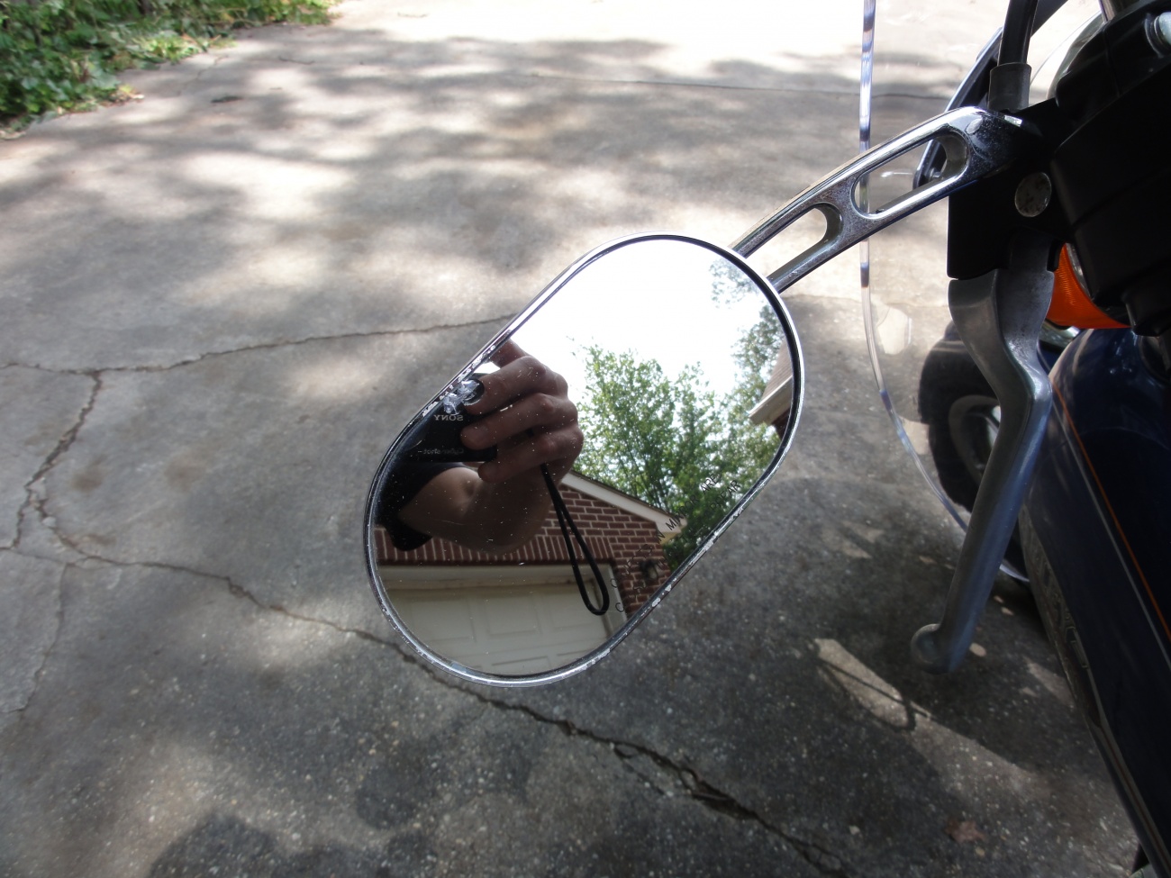 92 FXRS Left Mirror - note chip.