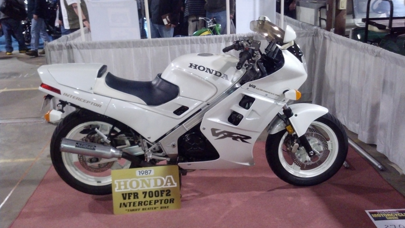 1987 VFR700, the bike Leonard rode to Alaska in '92