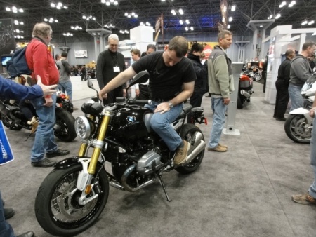 BMW R Nine T