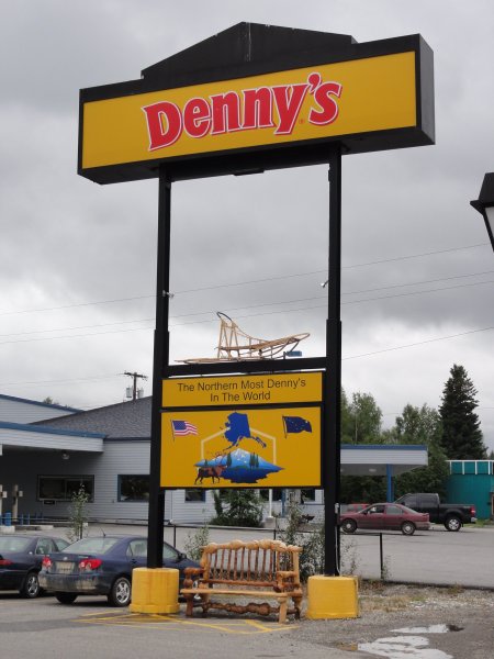 1_dennys.jpeg