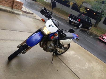 2004 DR650SE Front